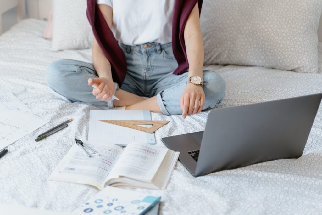 4 Aspectos Clave para Distinguir entre Aprendizaje Formal e Informal