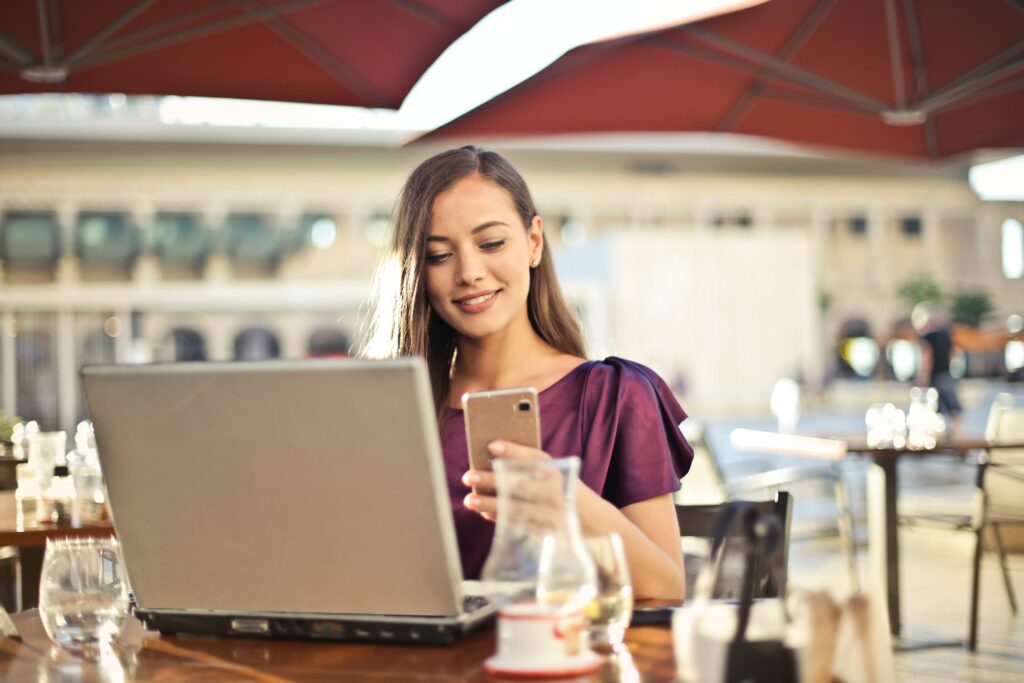 6 Factores Clave en la Elección entre Aprendizaje Móvil y Presencial